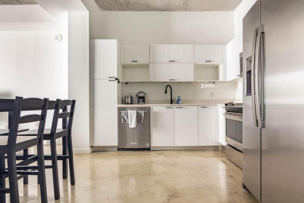 1Br Loft In Downtown With Bay View And Workspace Маями Екстериор снимка