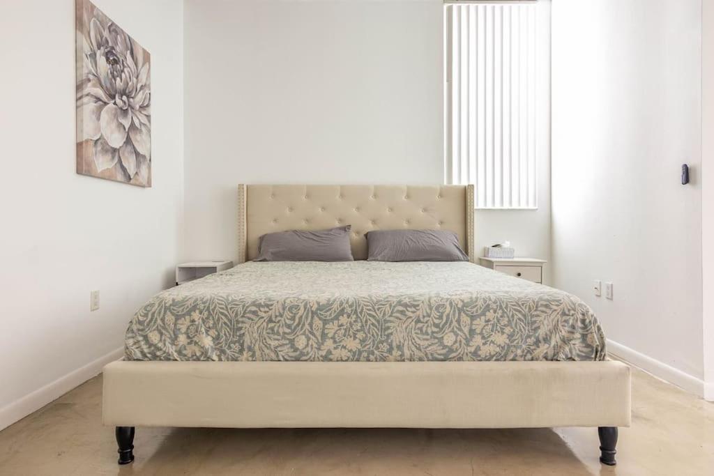 1Br Loft In Downtown With Bay View And Workspace Маями Екстериор снимка