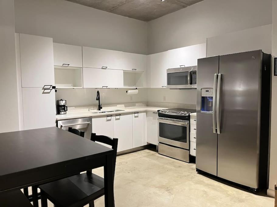 1Br Loft In Downtown With Bay View And Workspace Маями Екстериор снимка